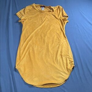 Blush Mustard Short Sleeve Tee G0013